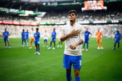 萨拉赫埃及国家队球员团建：观看文艺片享受休闲时光